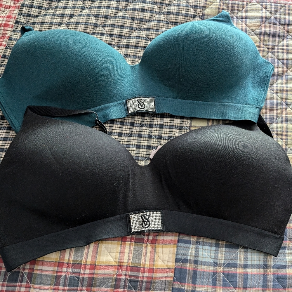 2 Victoria Secret Lightly Lined Wireless Bras